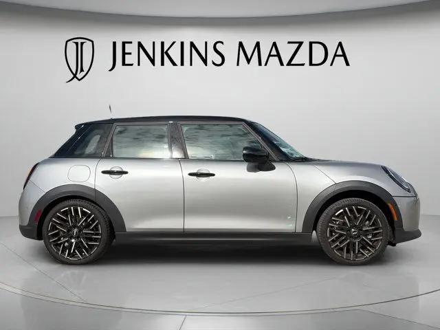 2025 MINI Hardtop Cooper