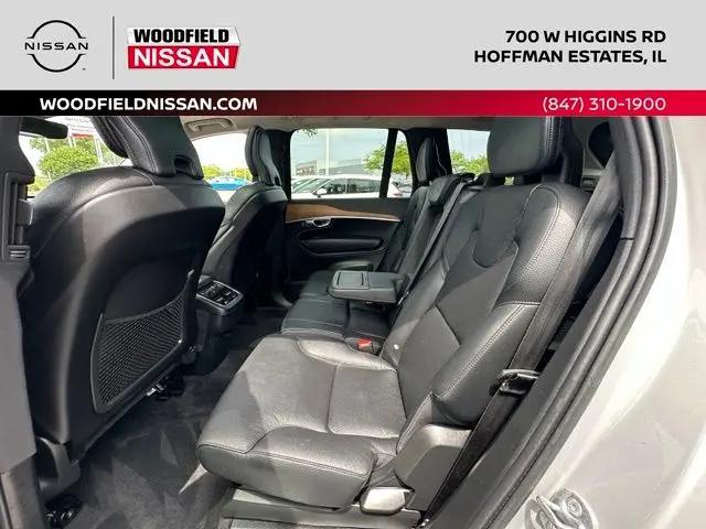 2023 Volvo XC90 B5 Plus