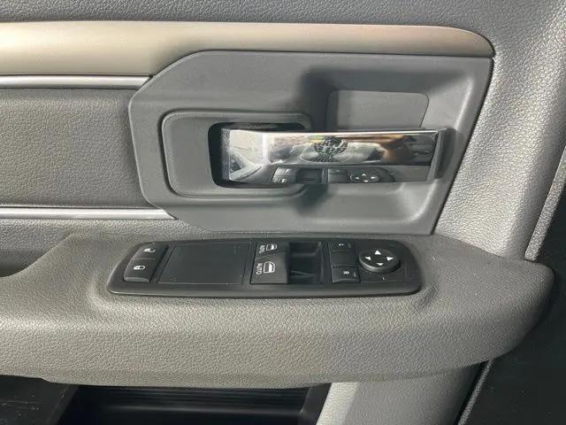 2017 Ram 3500 Tradesman Regular Cab 4x4 8' Box