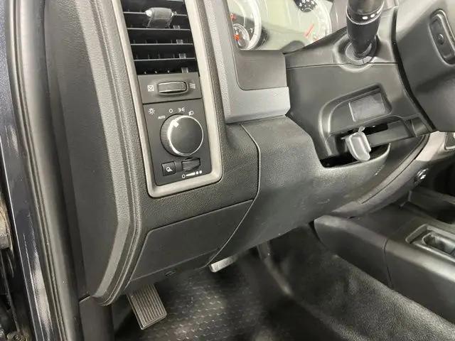 2017 Ram 3500 Tradesman Regular Cab 4x4 8' Box