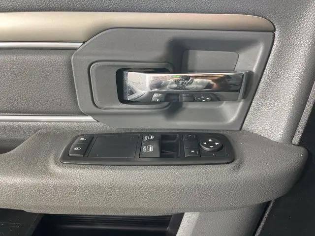 2017 Ram 3500 Tradesman Regular Cab 4x4 8 Box