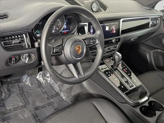 2023 Porsche Macan Macan