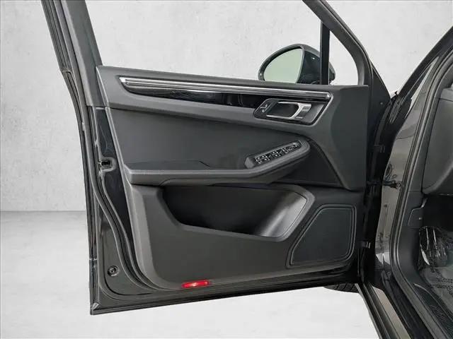 2023 Porsche Macan Macan