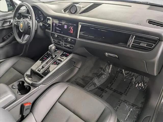 2023 Porsche Macan Macan