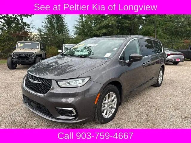 2023 Chrysler Pacifica Touring L for sale in Longview, TX