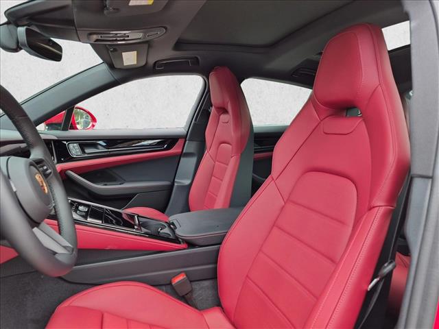 2026 Porsche Panamera 4