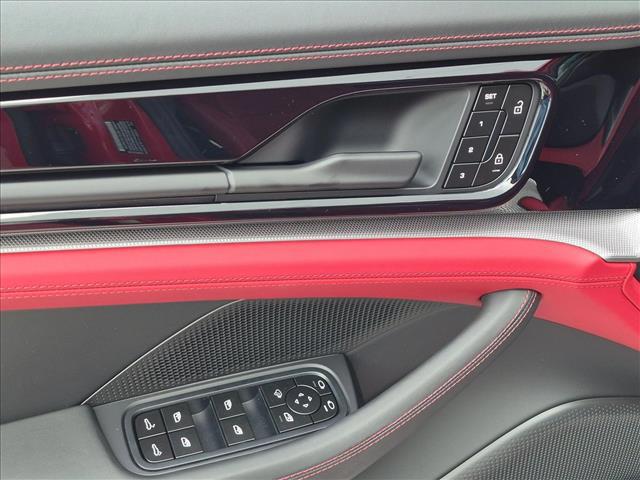 2026 Porsche Panamera 4