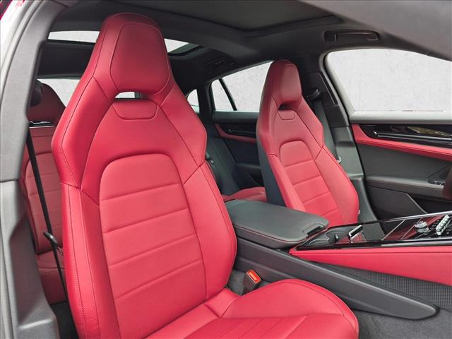 2026 Porsche Panamera 4