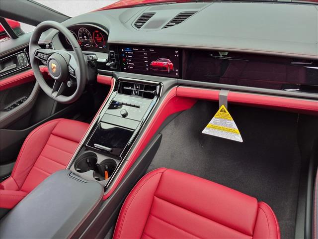 2026 Porsche Panamera 4