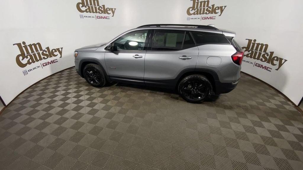 View vehicle photo 5