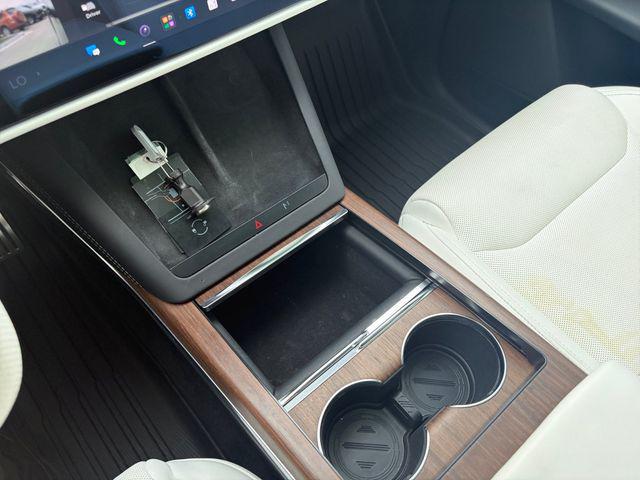 2022 Tesla Model X Base