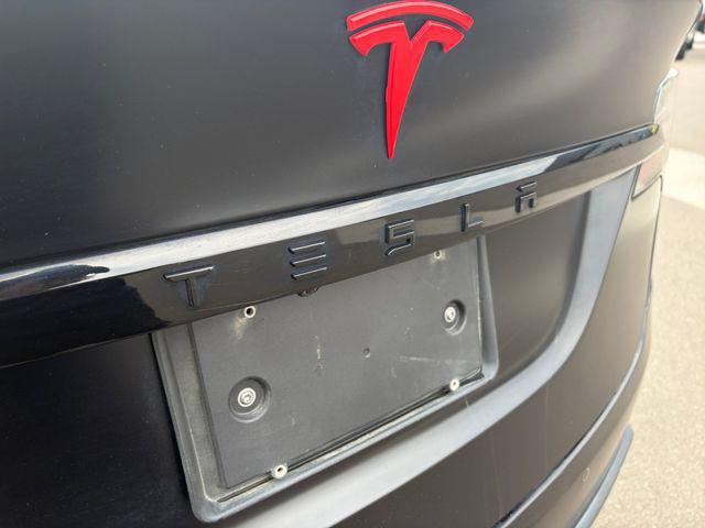 2022 Tesla Model X Base