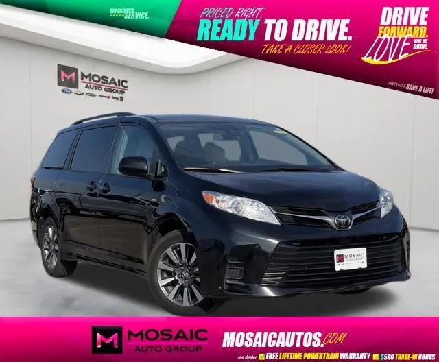 2018 Toyota Sienna LE 7 Passenger for sale in Zumbrota, MN