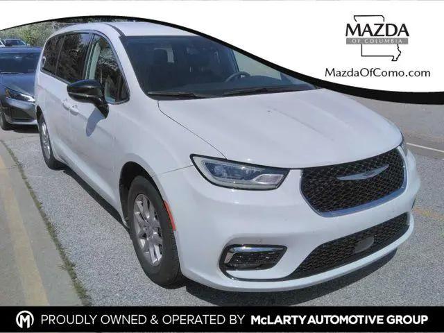 2024 Chrysler Pacifica Touring L for sale in Columbia, MO