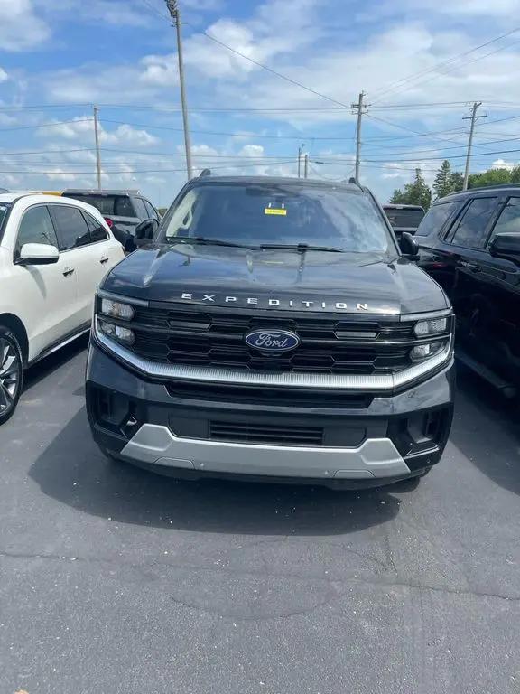 2025 Ford Expedition Platinum for sale in London, OH