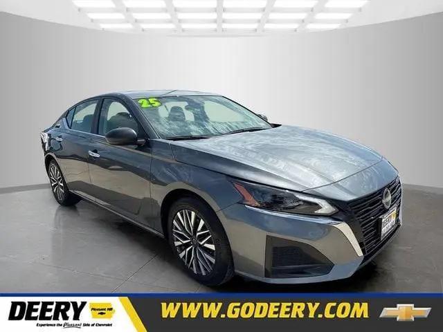 2025 Nissan Altima SV FWD for sale in Pleasant Hill, IA