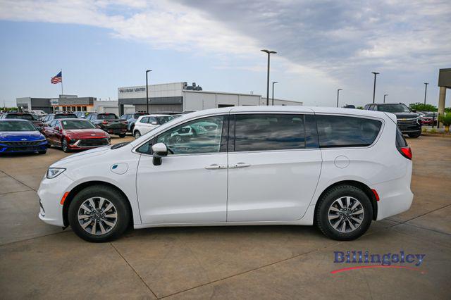 2023 Chrysler Pacifica Hybrid Touring L for sale in Lawton, OK