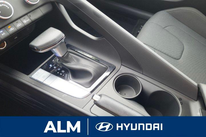 New 2026 Abyss Black HYUNDAI SE image 24