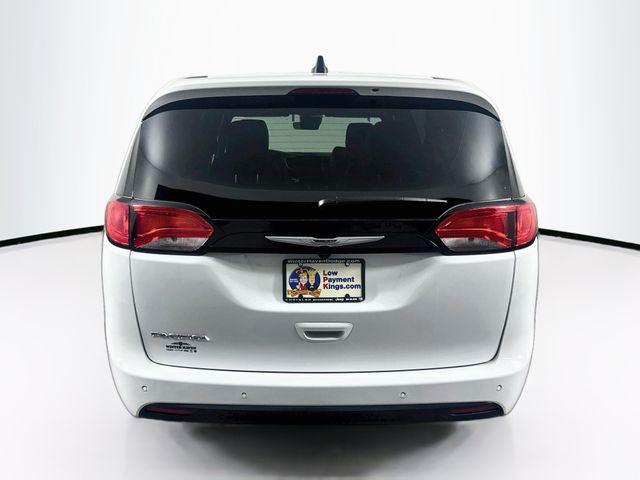 2027 Chrysler Pacifica LX