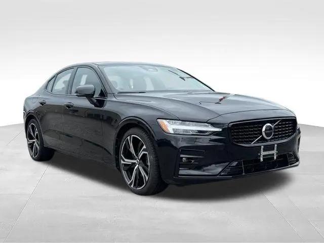 2024 Volvo S60 B5 Core Dark Theme for sale in Fort Wayne, IN