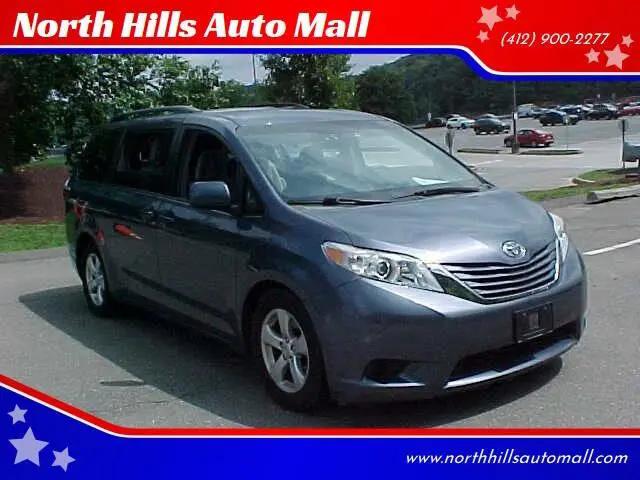 2015 Toyota Sienna LE 7 Passenger for sale in Pittsburgh, PA