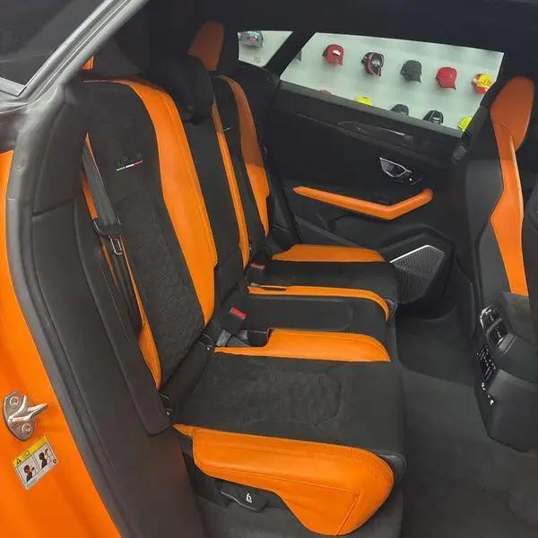 2021 Lamborghini Urus Pearl Capsule