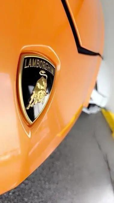 2021 Lamborghini Urus Pearl Capsule