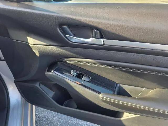 2021 Nissan Altima SV FWD