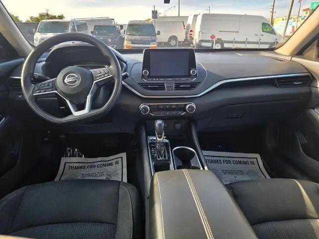 2021 Nissan Altima SV FWD
