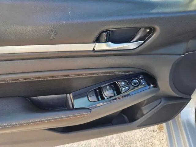 2021 Nissan Altima SV FWD