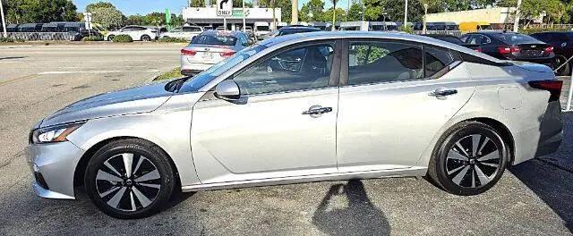 2021 Nissan Altima SV FWD