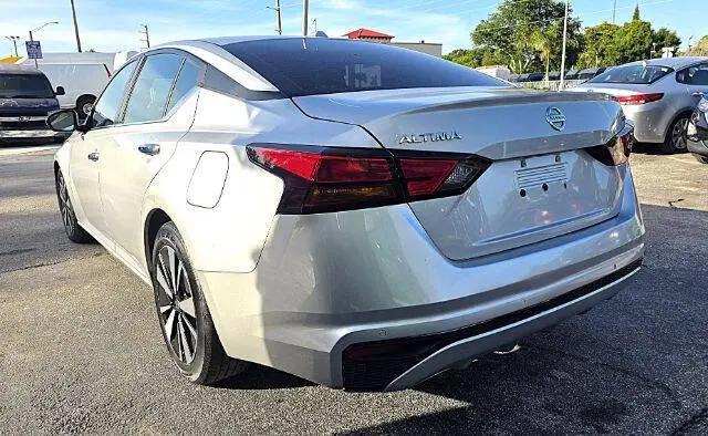 2021 Nissan Altima SV FWD