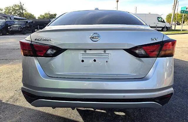 2021 Nissan Altima SV FWD