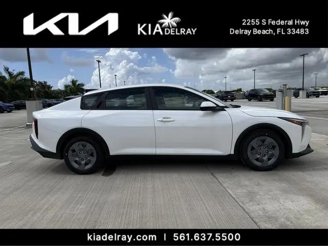 2026 Kia K4 LX