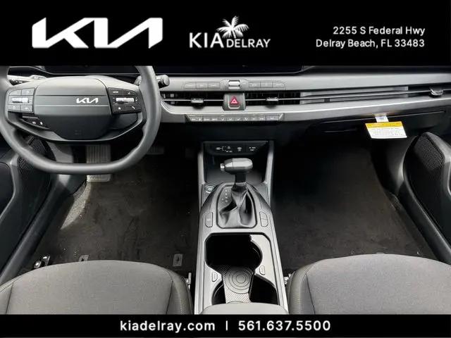 2026 Kia K4 LX