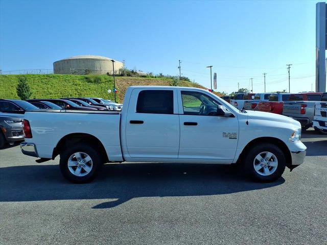 2023 RAM 1500 Classic SLT Crew Cab 4x4 57 Box 2023 RAM 1500 Classic SLT Crew Cab 4x4 57 Box