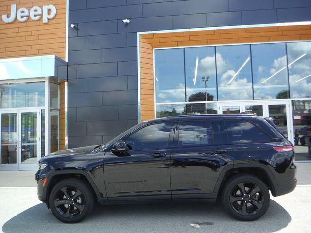 2024 Jeep Grand Cherokee Altitude 4x4 2024 Jeep Grand Cherokee Altitude 4x4