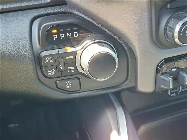 2023 Ram 1500 Big Horn Crew Cab 4x4 5'7" Box
