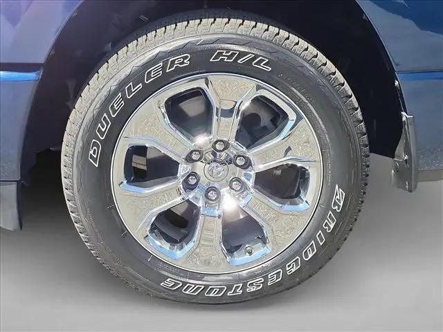 2023 Ram 1500 Big Horn Crew Cab 4x4 5'7" Box
