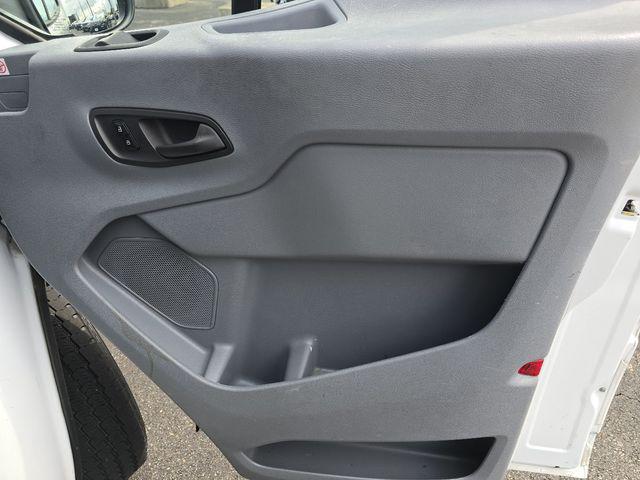 2019 Ford Transit 148 WB Medium Roof Cargo
