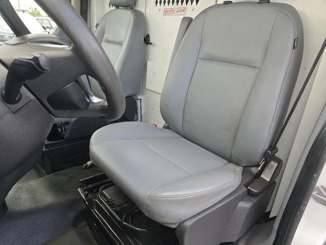 2019 Ford Transit 148 WB Medium Roof Cargo