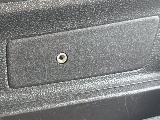 2019 Ford Transit 148 WB Medium Roof Cargo