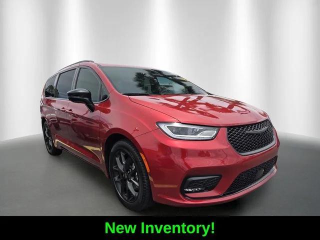 2025 Chrysler Pacifica Limited for sale in New Port Richey, FL
