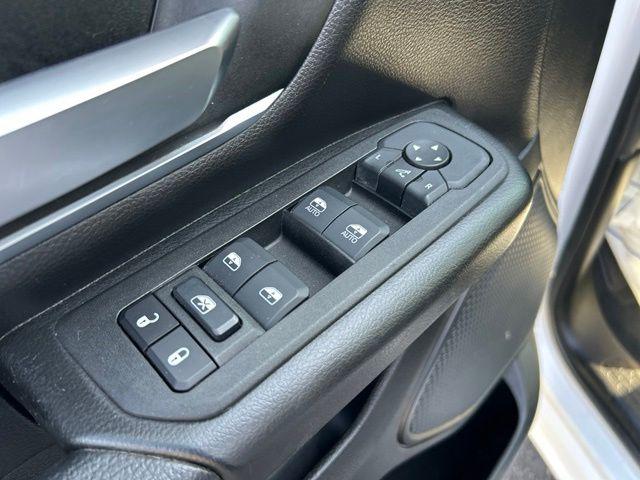 2025 Ram 1500 Big Horn Crew Cab 4x4 57 Box