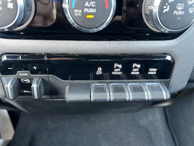 2025 Ram 1500 Big Horn Crew Cab 4x4 57 Box