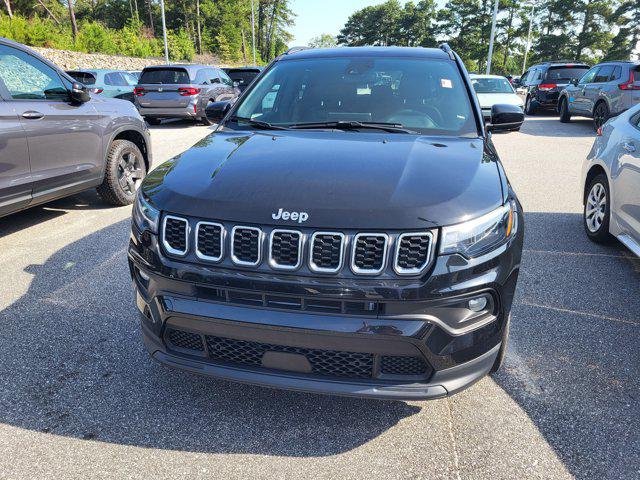 2024 Jeep Compass Latitude Lux FWD
