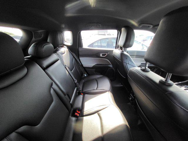 2024 Jeep Compass Latitude Lux FWD