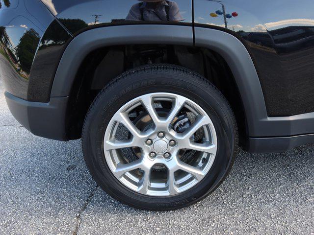 2024 Jeep Compass Latitude Lux FWD