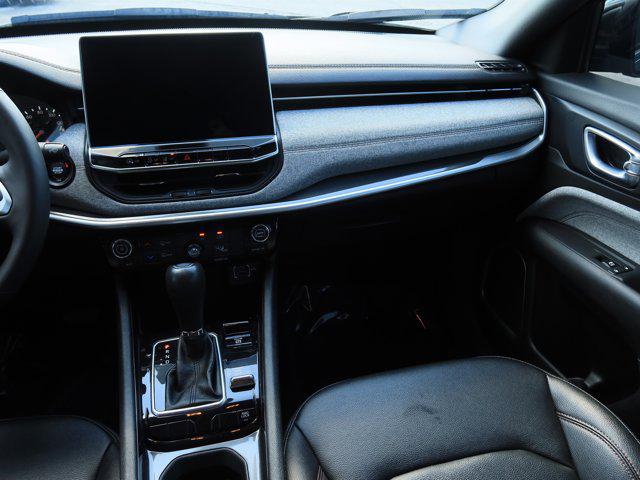 2024 Jeep Compass Latitude Lux FWD