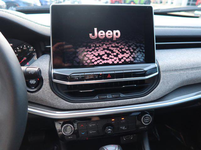 2024 Jeep Compass Latitude Lux FWD